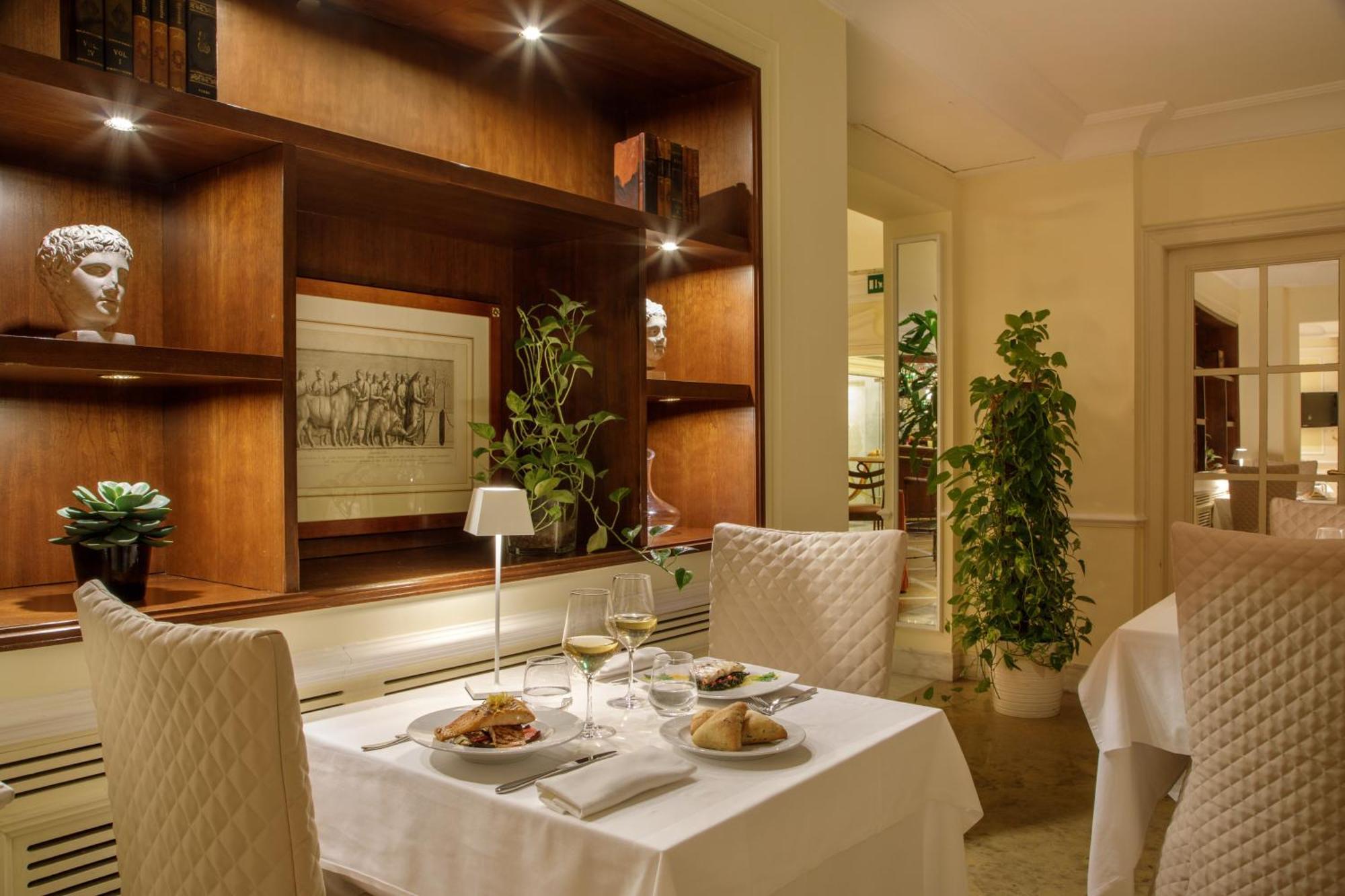 Donna Laura Palace By Omnia Hotels Rome Bagian luar foto