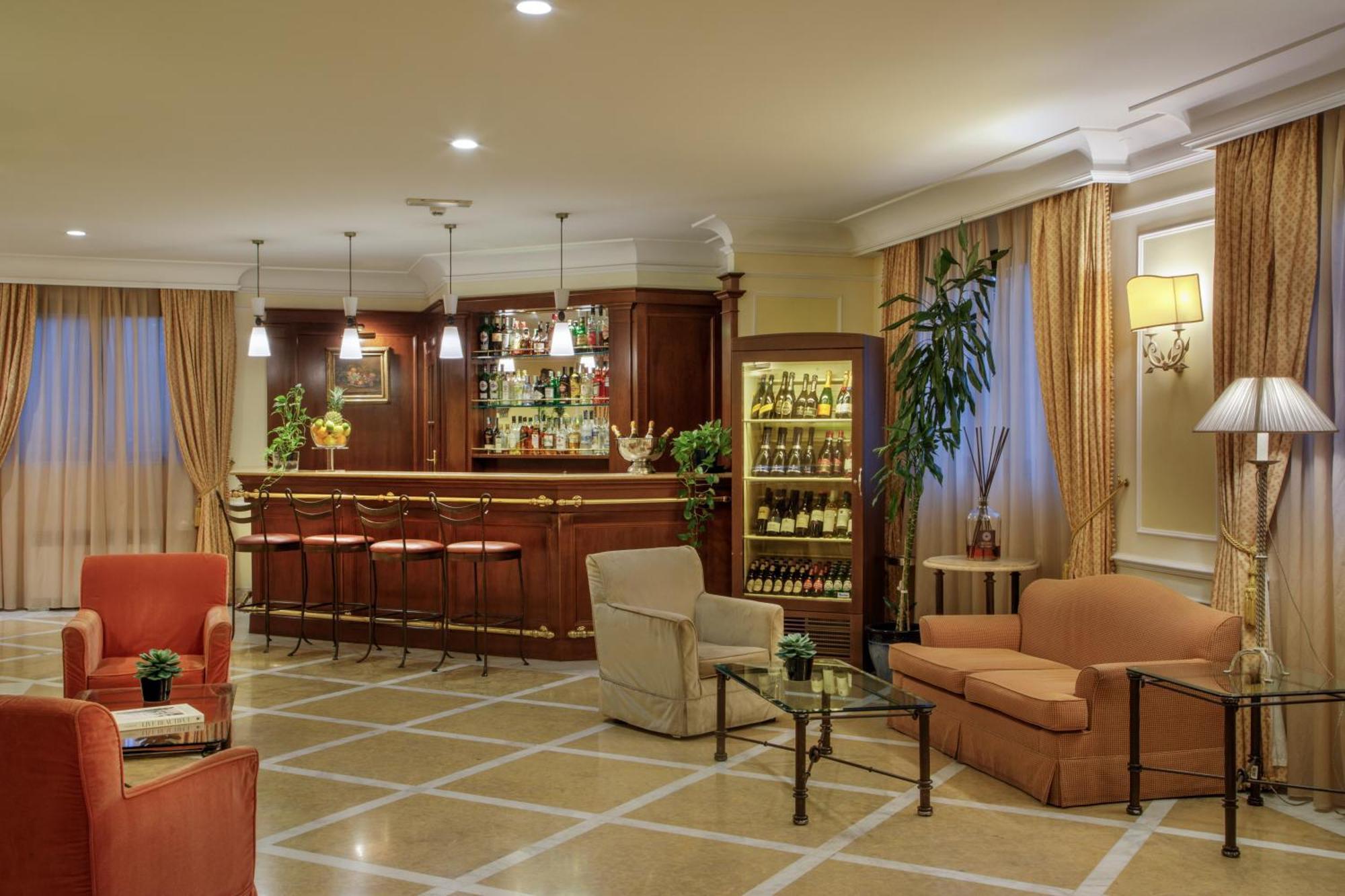 Donna Laura Palace By Omnia Hotels Rome Bagian luar foto